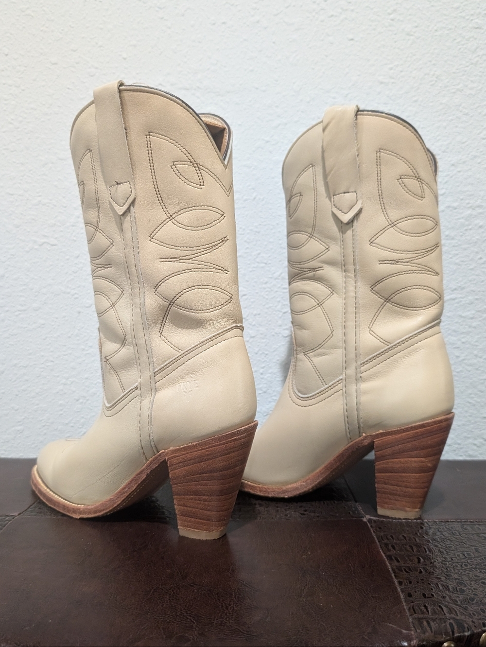 VINTAGE 70s/80s: Frye Western Boots Size 7 - Picture 4 of 16